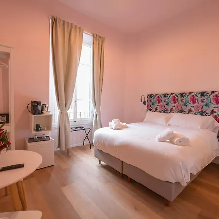 Magnolia فندق مبيت وإفطار 3*